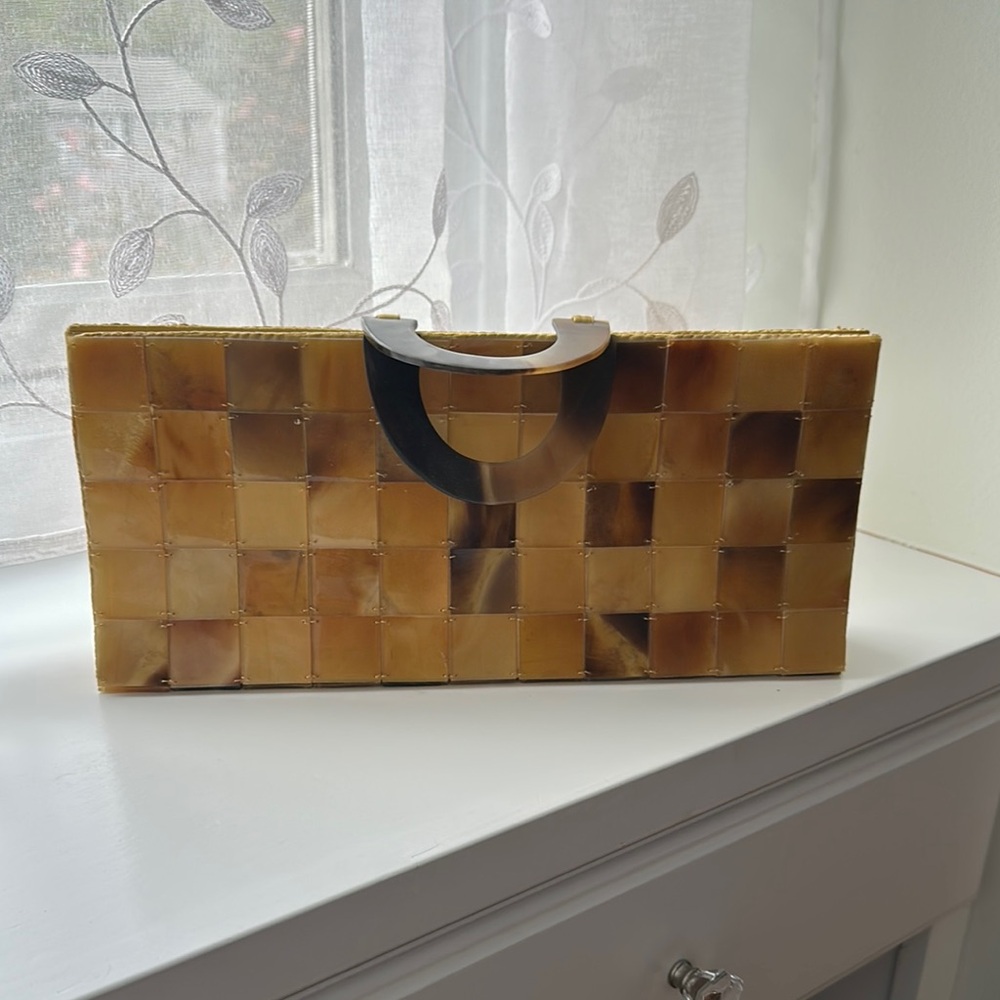 Elegant Tan authentic seashell Clutch Bag